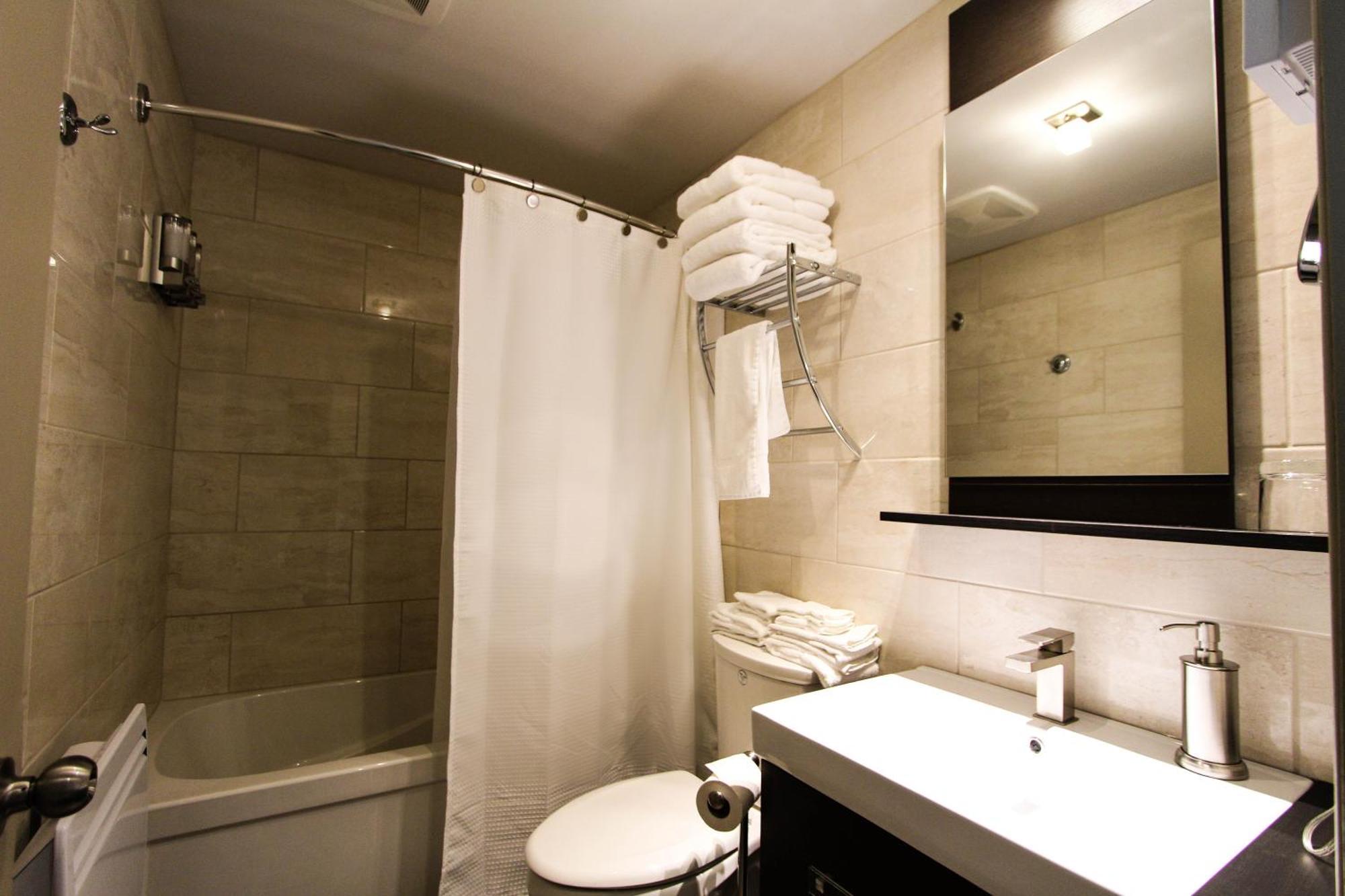 Hotel Saint-Germain Rimouski Phòng bức ảnh