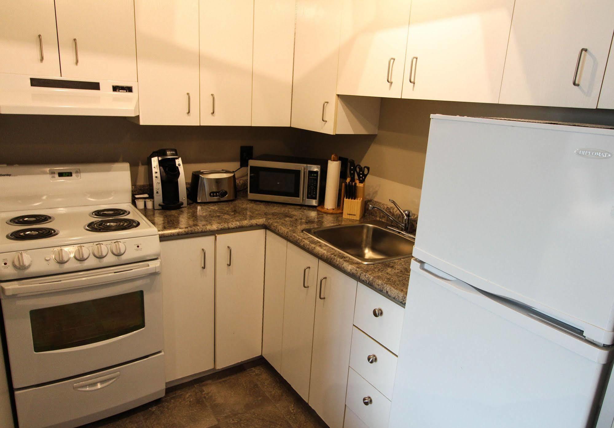 Hotel Saint-Germain Rimouski Ngoại thất bức ảnh