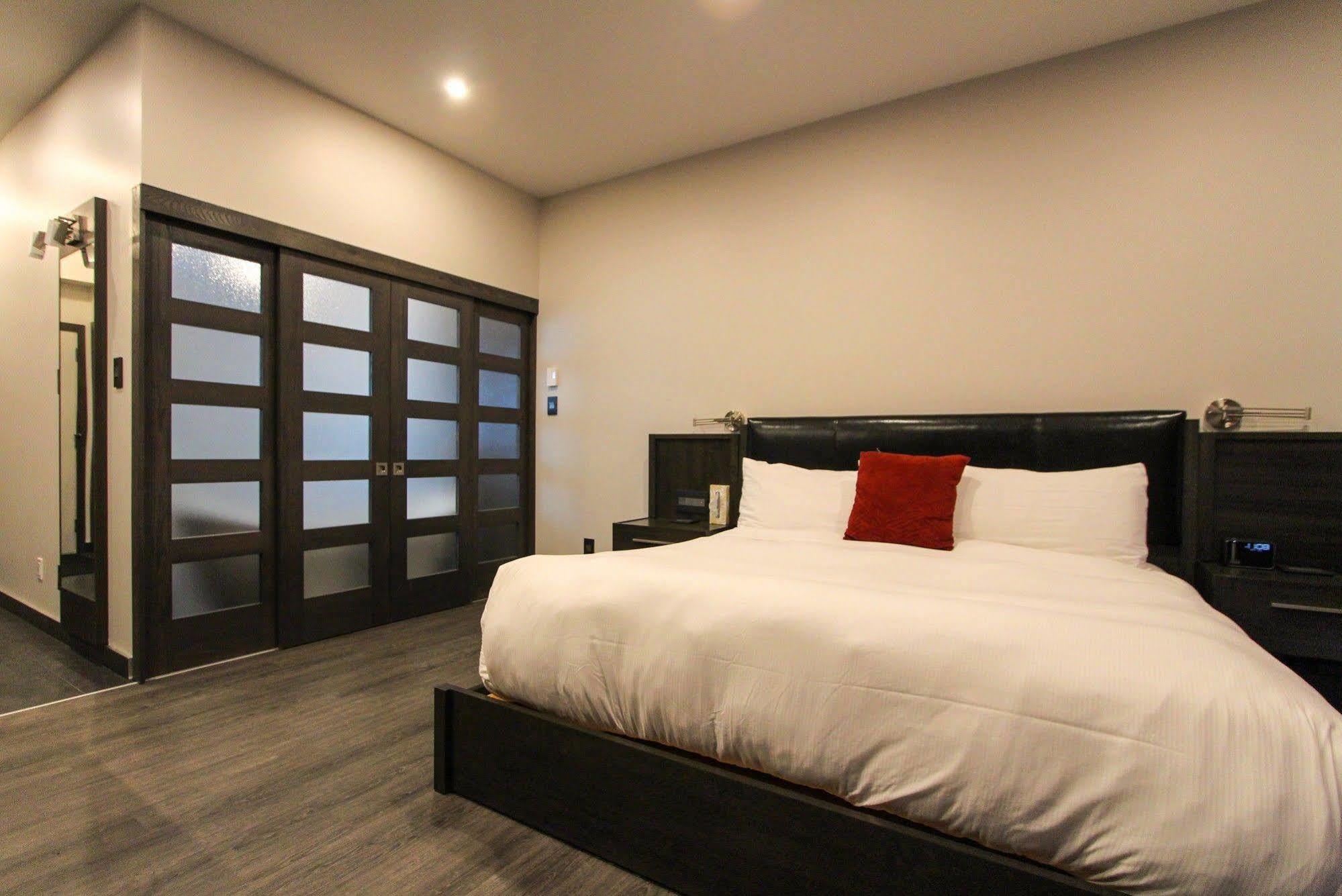 Hotel Saint-Germain Rimouski Ngoại thất bức ảnh