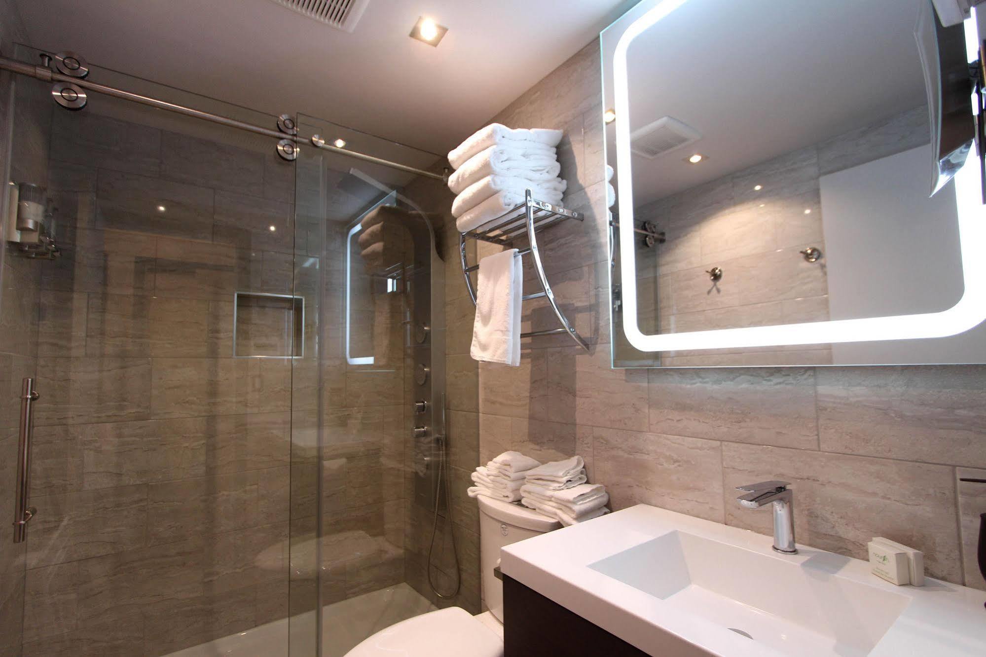 Hotel Saint-Germain Rimouski Ngoại thất bức ảnh