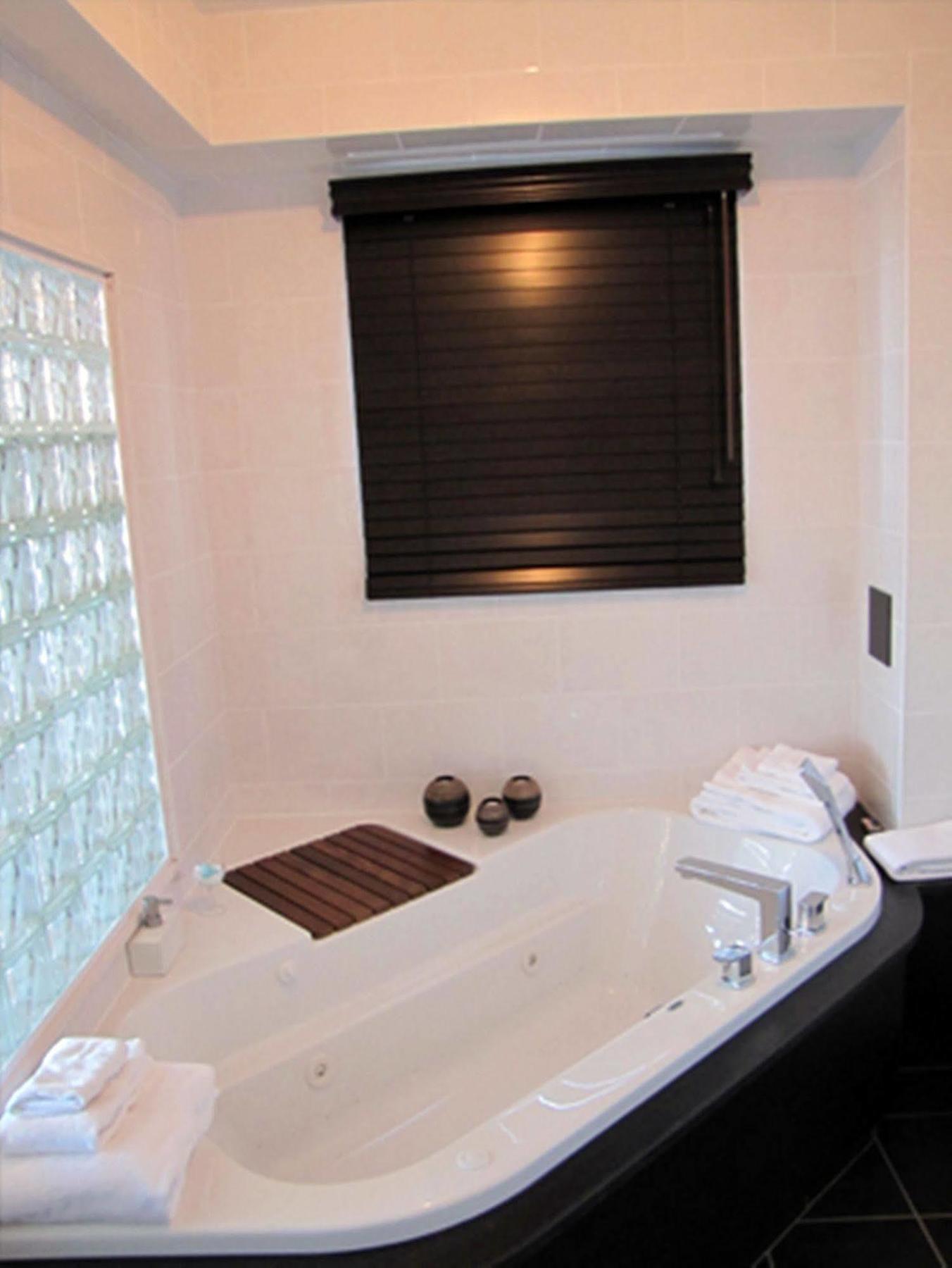 Hotel Saint-Germain Rimouski Ngoại thất bức ảnh