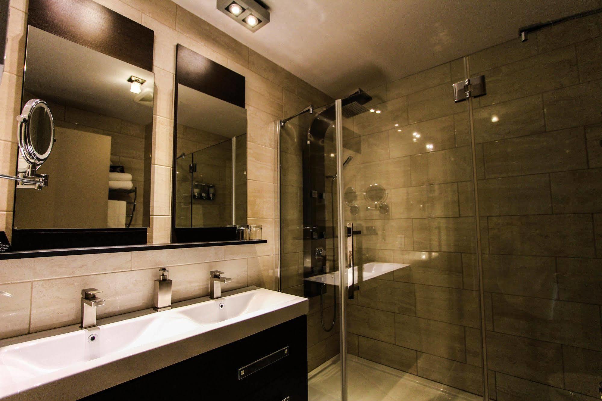 Hotel Saint-Germain Rimouski Ngoại thất bức ảnh